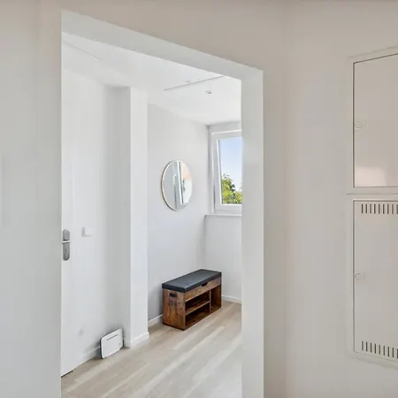 Apartament Your Away From - A Workplace In Every