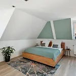 Your Away From - A Workplace In Every Apartamento *